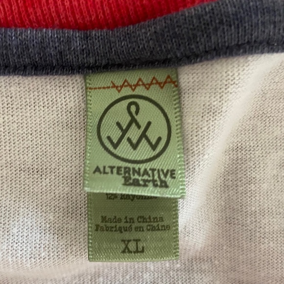 Alternative Sweatshirt Size XL - Picture 3 of 3